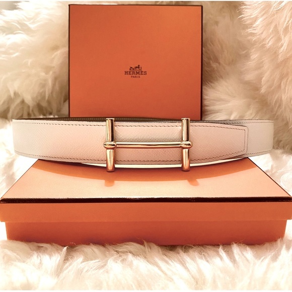 Hermes Accessories - HERMĒS PARIS Reversible Leather Belt Kit. White & Taupe w Gold Buckle. Pristine.